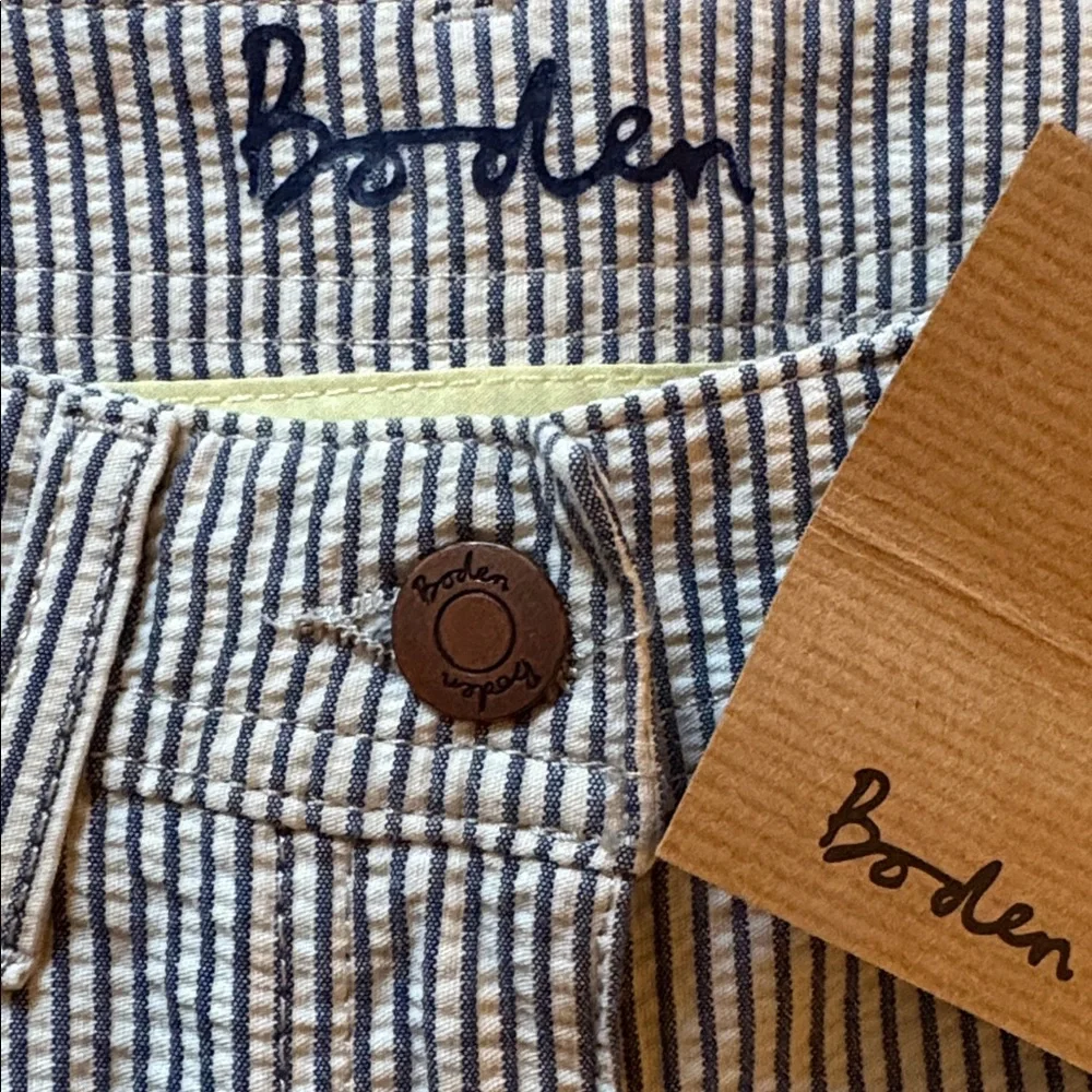 NWT Boden Seersucker Blue and White Stripe Cotton Shorts with Cuffs size 6 - Picture 3 of 8